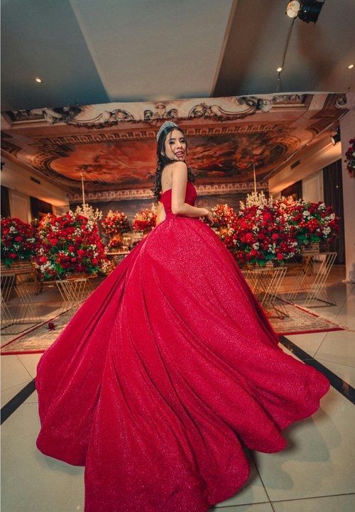 Elegant quinceanera portrait